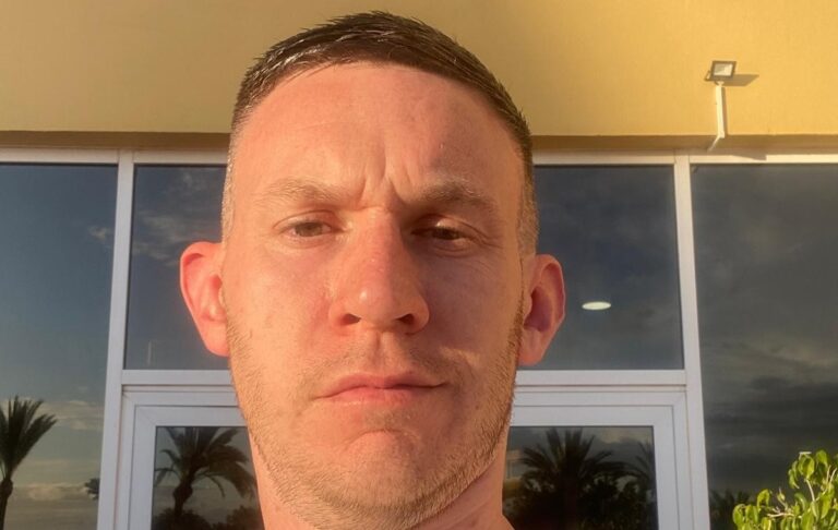 Picture of Chris who survived a haemhorrhagic strokie at just 34